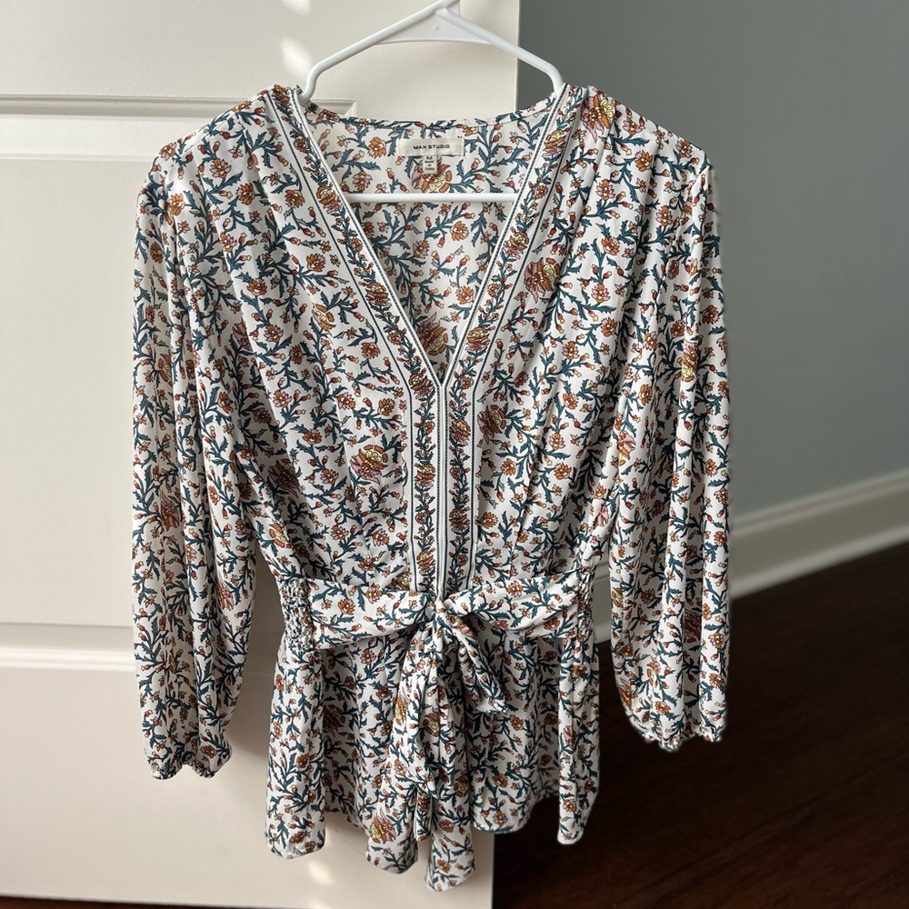 Beautifully detailed flowy boho top!